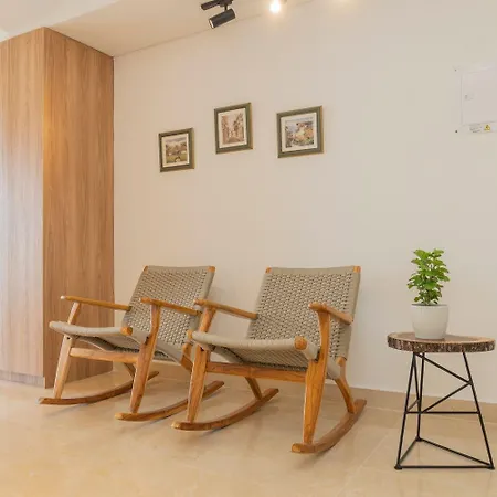 Cb906 | Encantadora Ocean View Y Diseno Calido